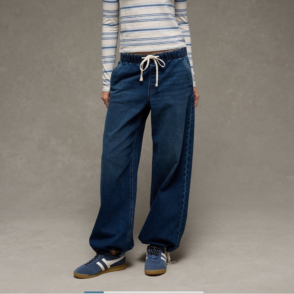 American Eagle Drape Convertible Jogger